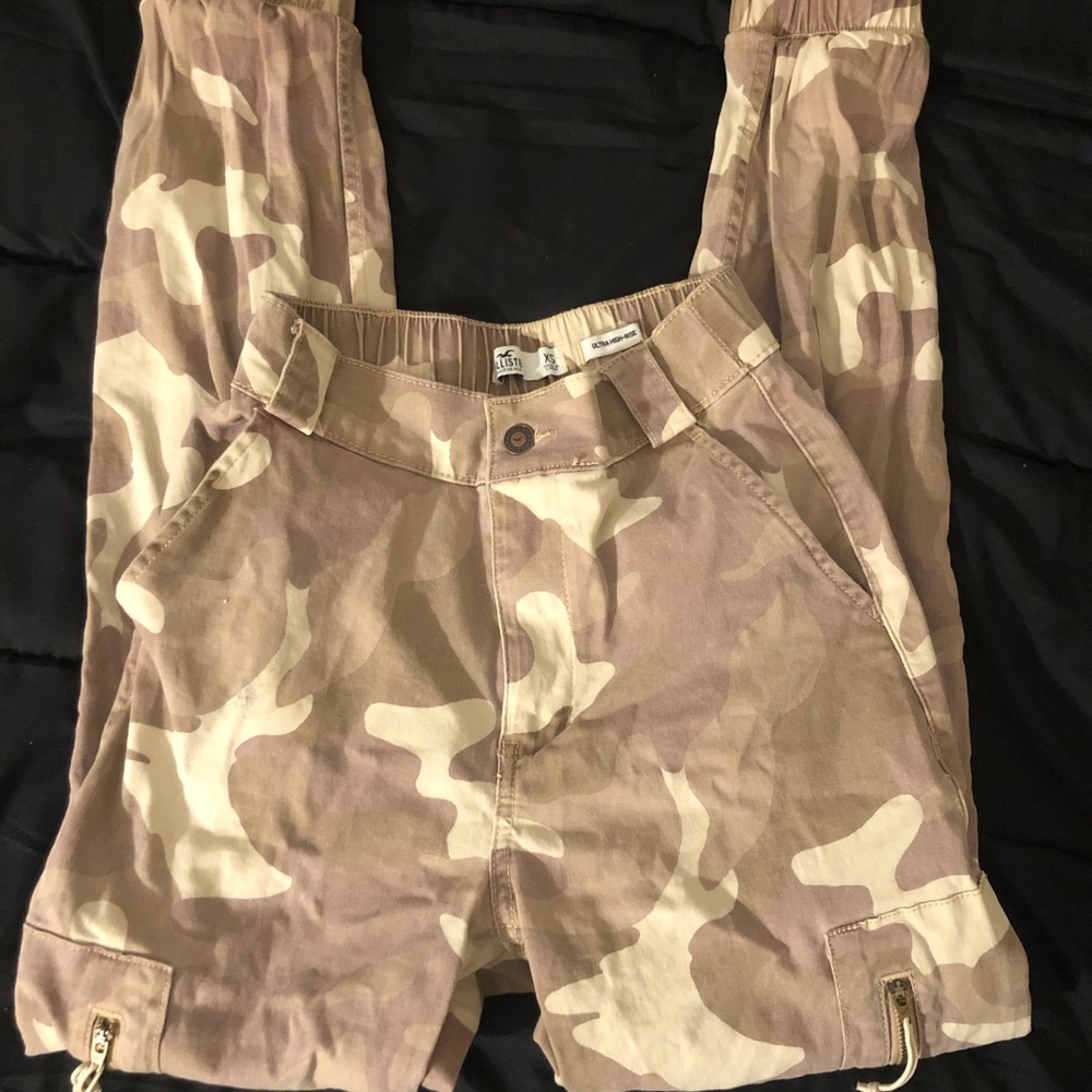 Hollister camo pants